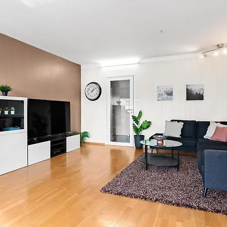 2 Bedroom Spacious Family Friendly Easy Access To Bus, Shops شقة ستافانجر
