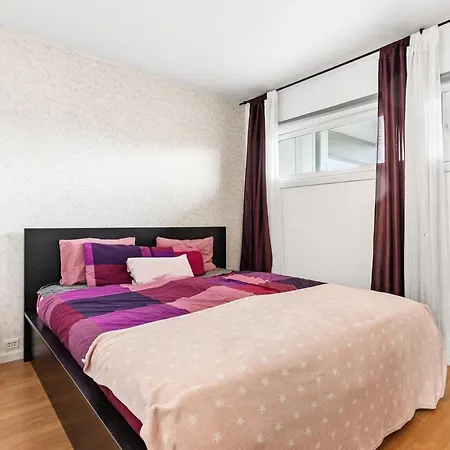 2 Bedroom Spacious Family Friendly Easy Access To Bus, Shops ستافانجر