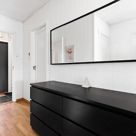 2 Bedroom Spacious Family Friendly Easy Access To Bus, Shops شقة ستافانجر